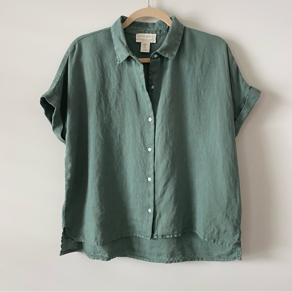 Cynthia Rowley 100% Linen Short Sleeve Pearlized Button Up Blouse size S
